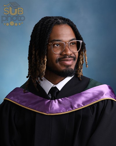 Sample grad photo - University of Alberta graduation photography